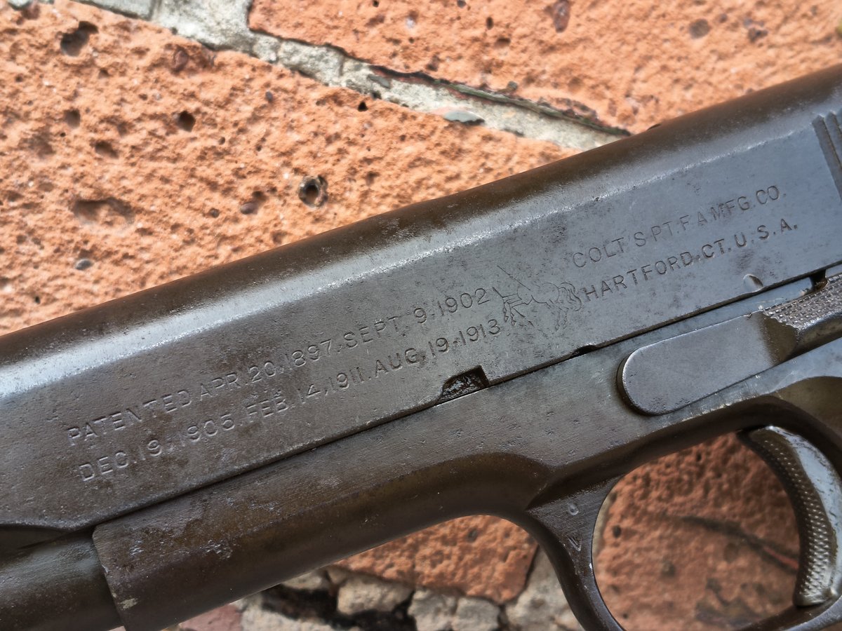 Colt 1911A1 kal. 45 Colt, Hartford 1944r z kaburą i pasem