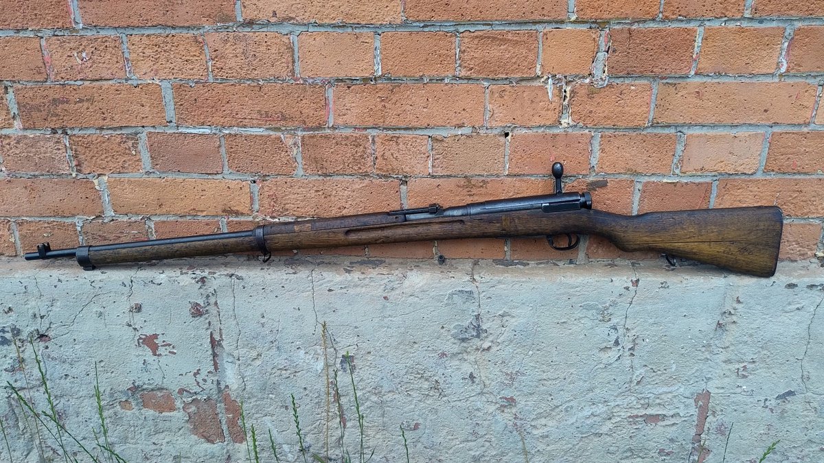 Arisaka type 38 (przekalibrowany przez chińczyków) kal. 8x57JS