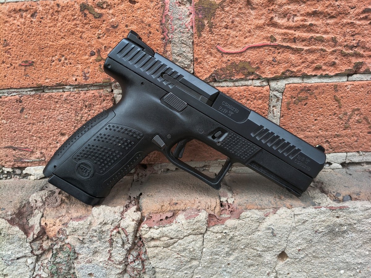 CZ P-10C 9x19 komis łod Prezesa