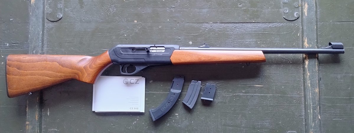 CZ 512 kal. 22LR komplet z 3 magazynkami i pokrowcem -KOMIS