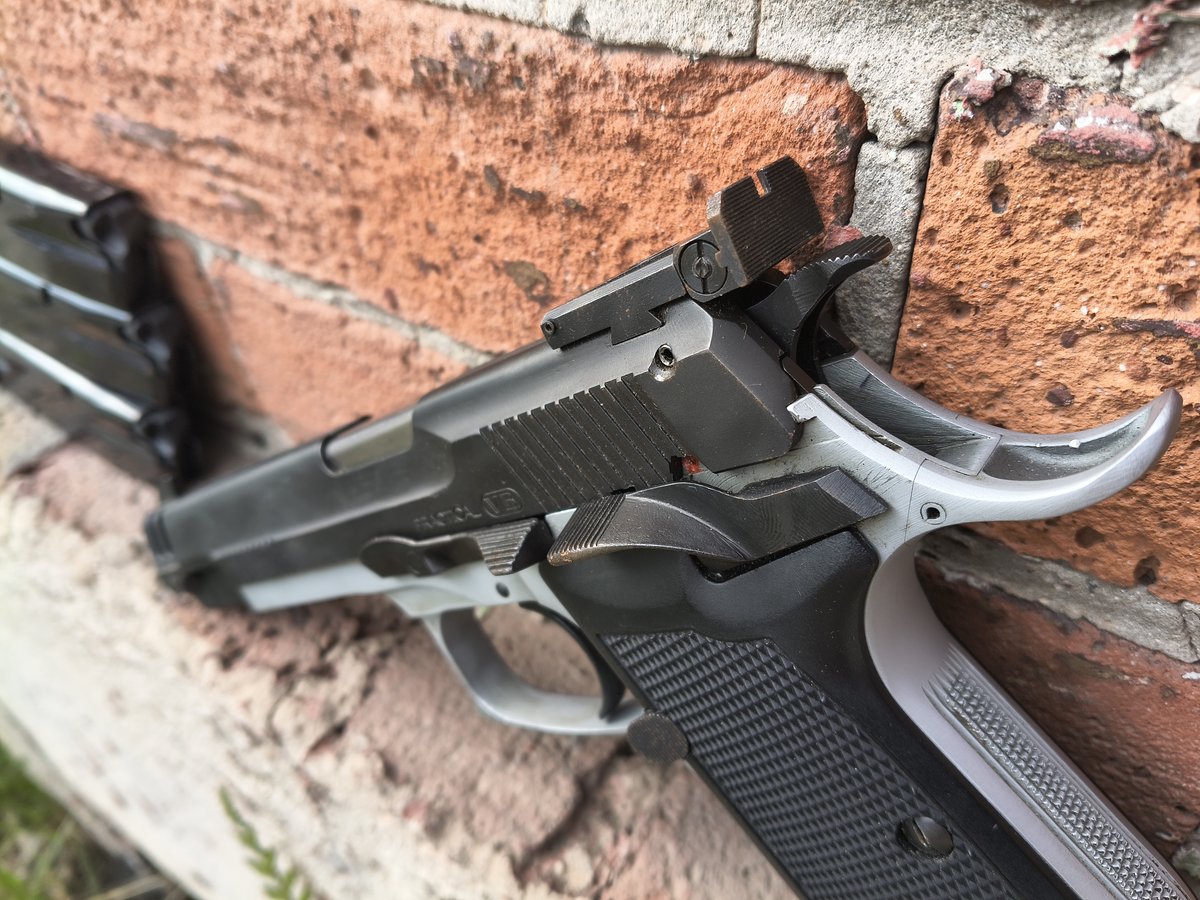 Bernardelli Practical VB 40S&W z kompletem